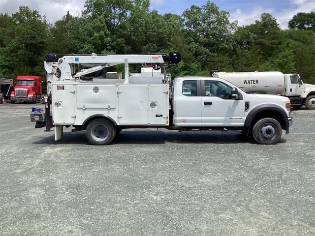 Image of Ford F-550 equipment image 3