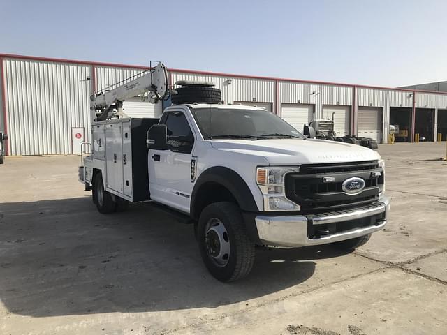 Image of Ford F-550 equipment image 3