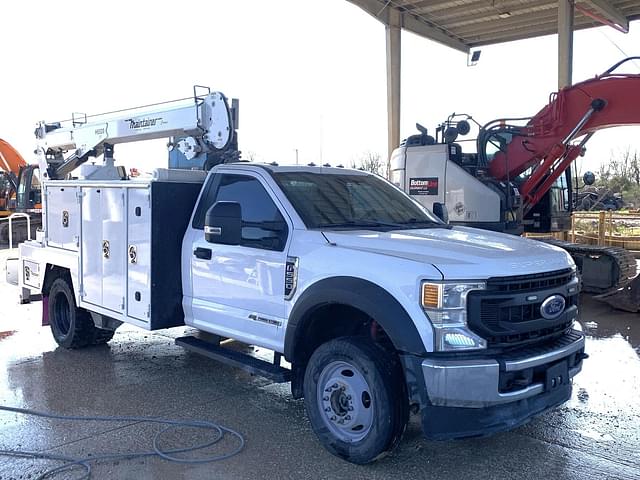 Image of Ford F-550 equipment image 3