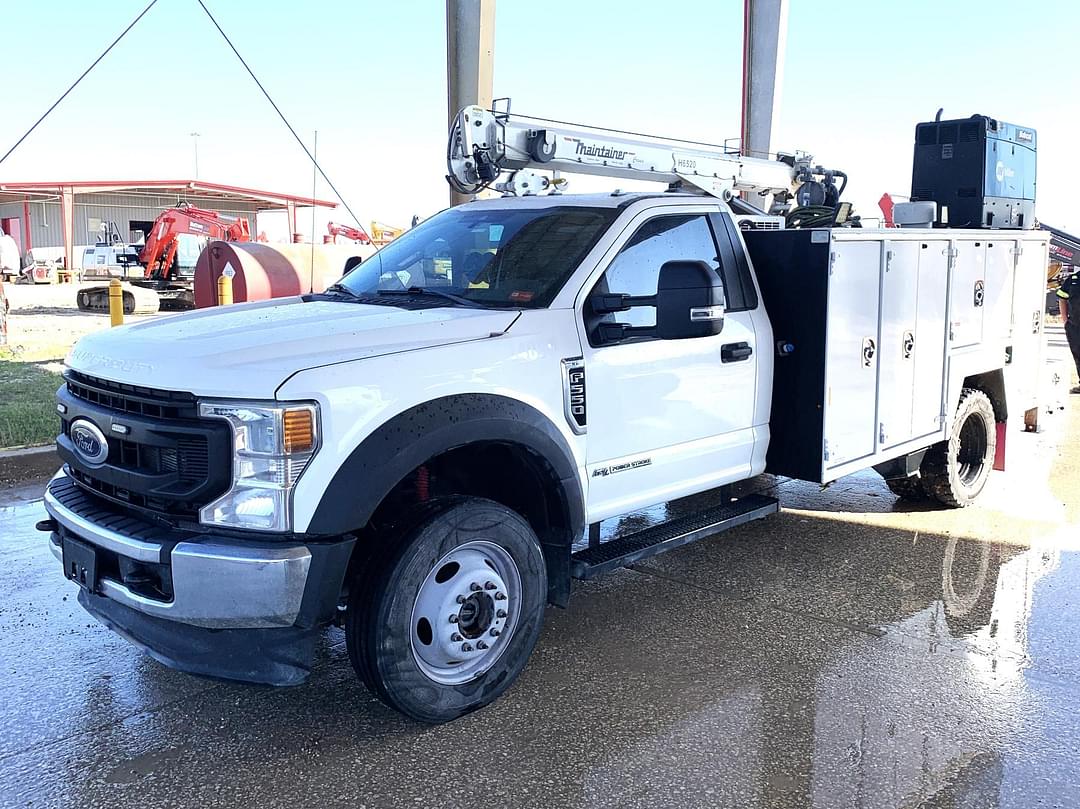 Image of Ford F-550 Primary image