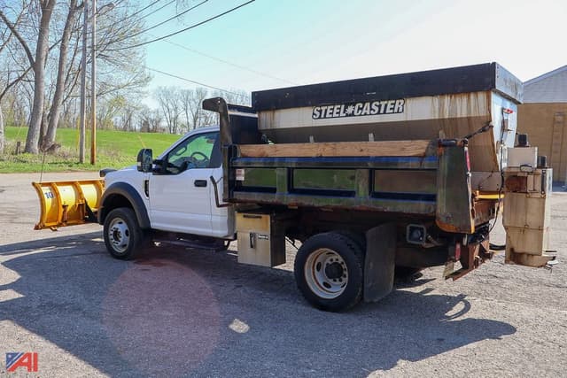 Image of Ford F-550 equipment image 2