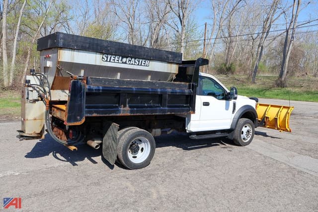 Image of Ford F-550 equipment image 4