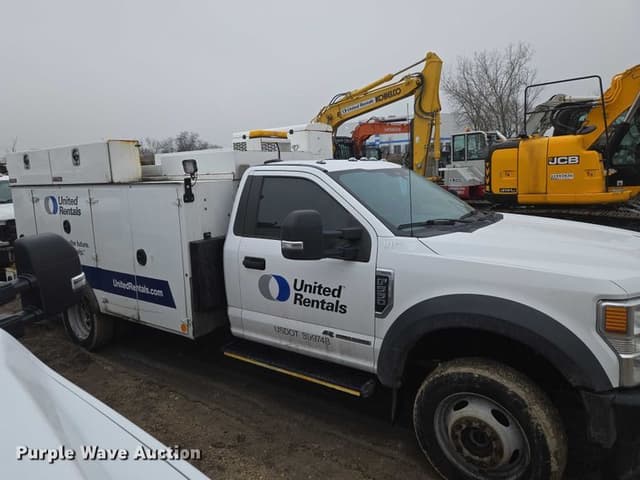 Image of Ford F-550 equipment image 3