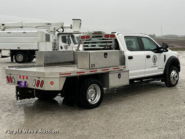 Image of Ford F-550 equipment image 4