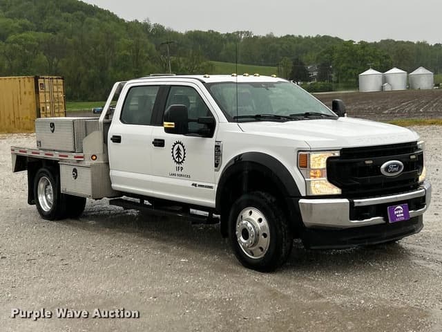 Image of Ford F-550 equipment image 2