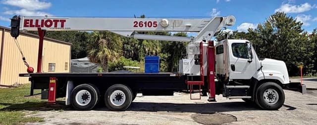 Image of Freightliner 108SD equipment image 1