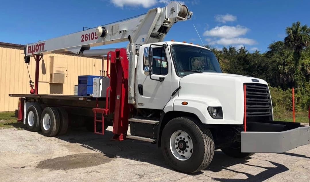 Image of Freightliner 108SD Primary image