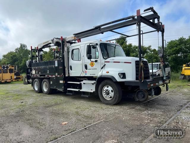 Image of Freightliner 108SD equipment image 4