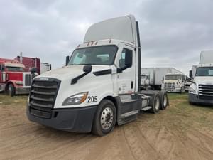 2020 Freightliner Cascadia 113 Image
