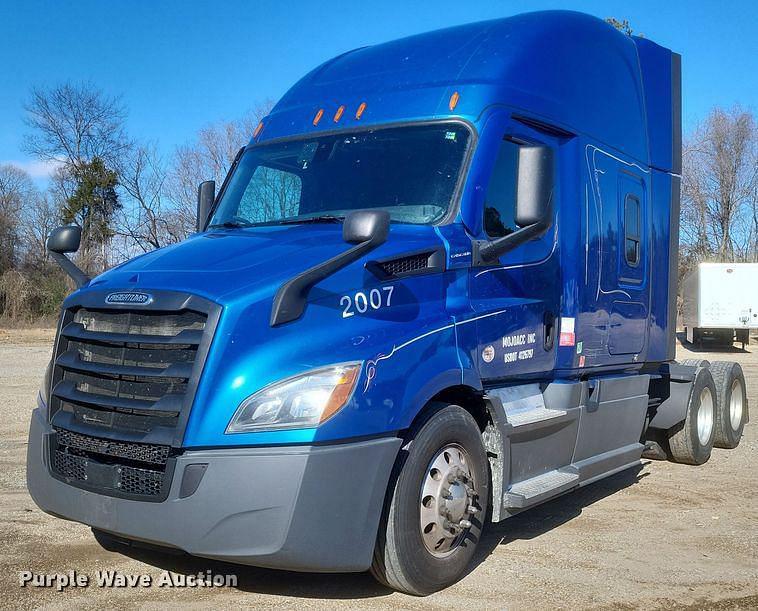 Image of Freightliner Cascadia 116 Primary image