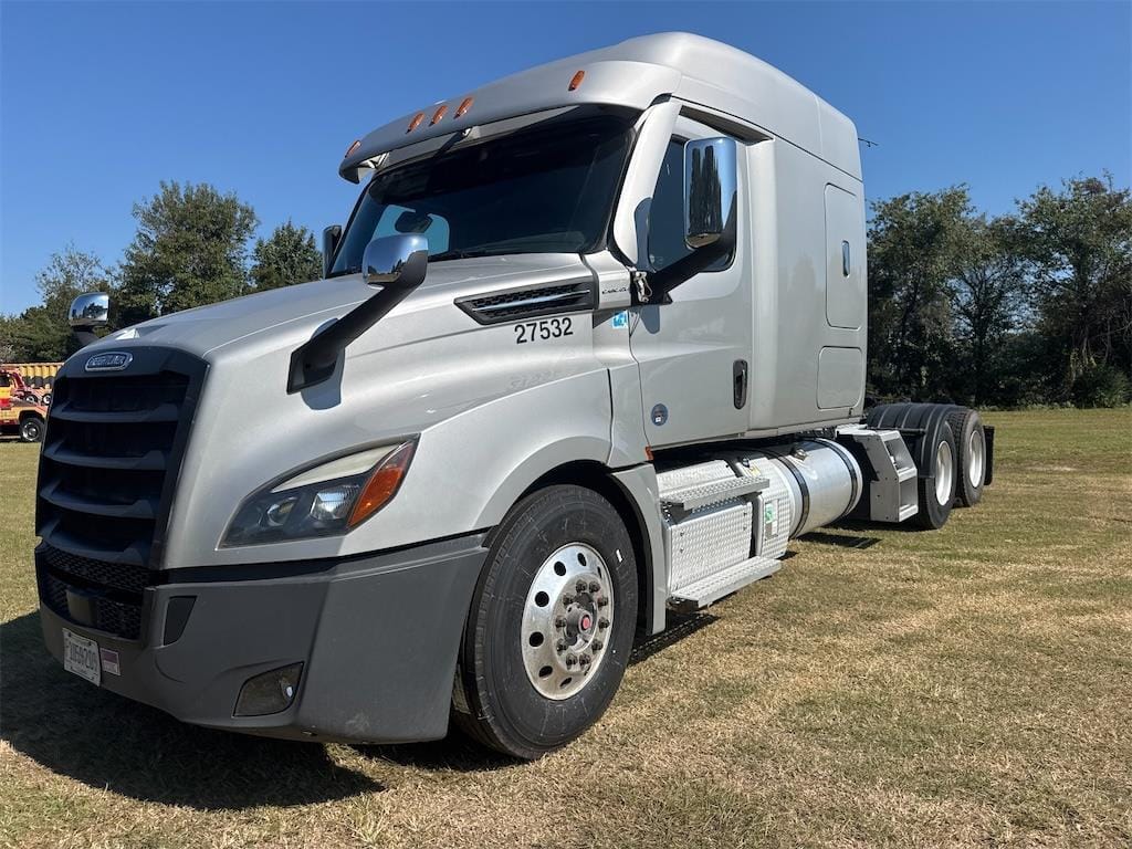 2020 Freightliner Cascadia 126 Image