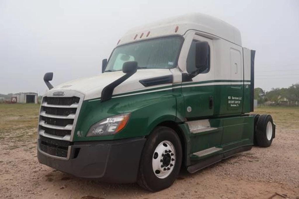 2020 Freightliner Cascadia 126 Equipment Image0