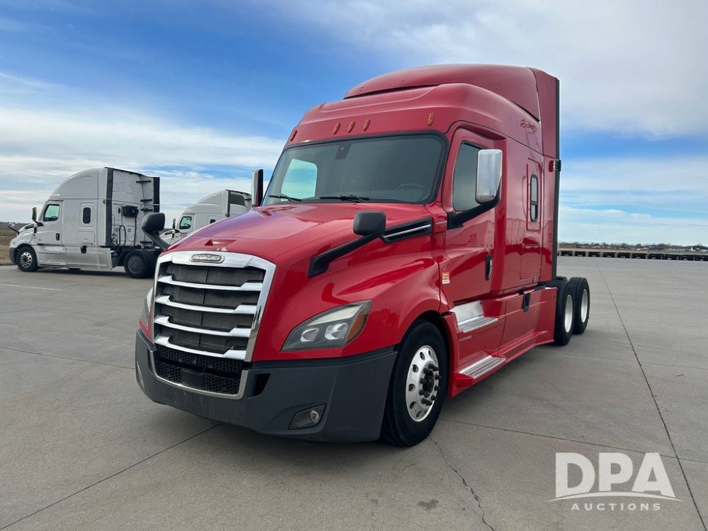 2020 Freightliner Cascadia Equipment Image0