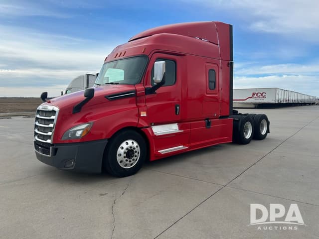 Image of Freightliner Cascadia equipment image 1