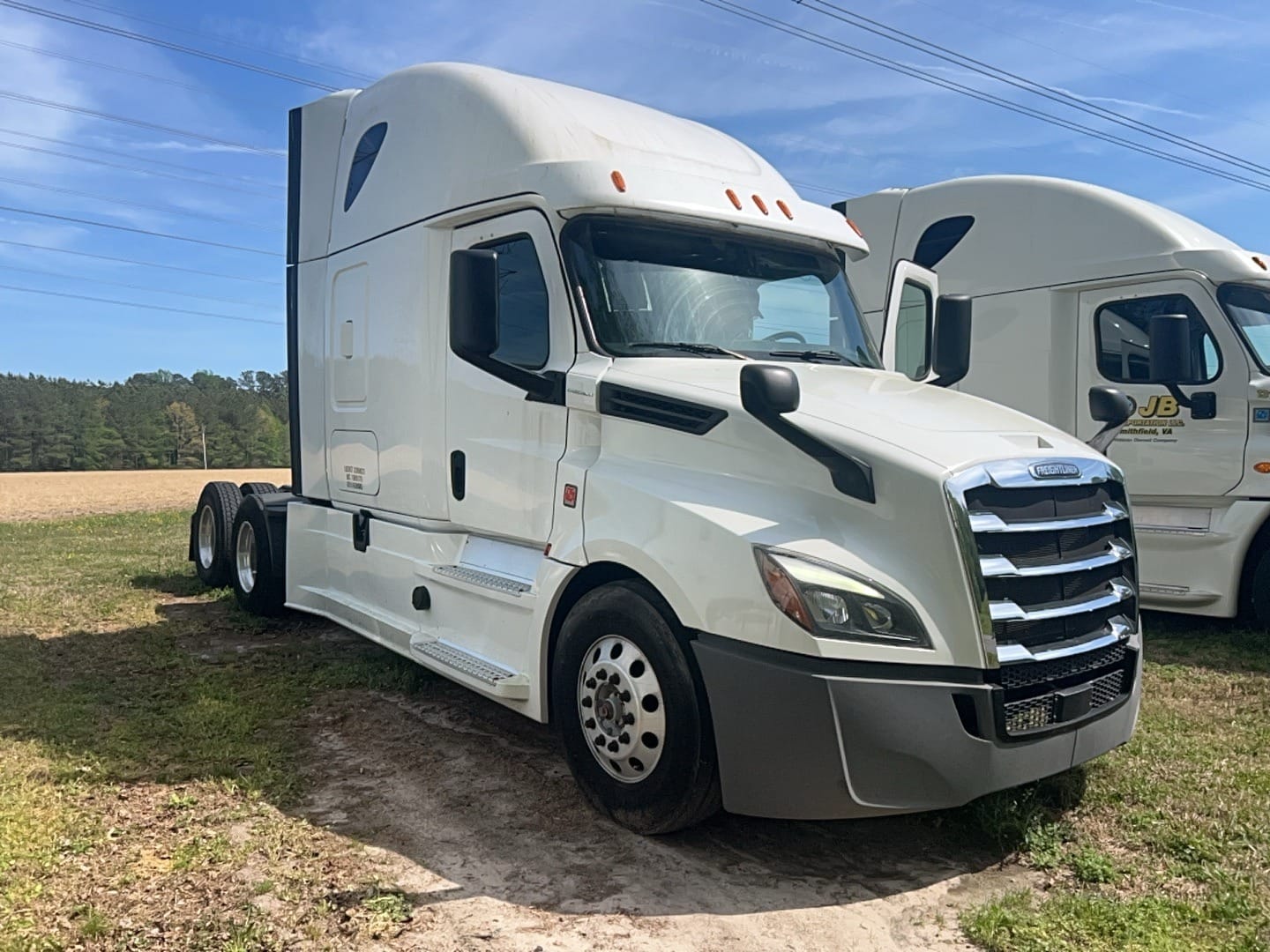2020 Freightliner Cascadia Equipment Image0