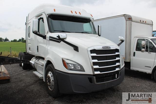 Image of Freightliner Cascadia equipment image 1