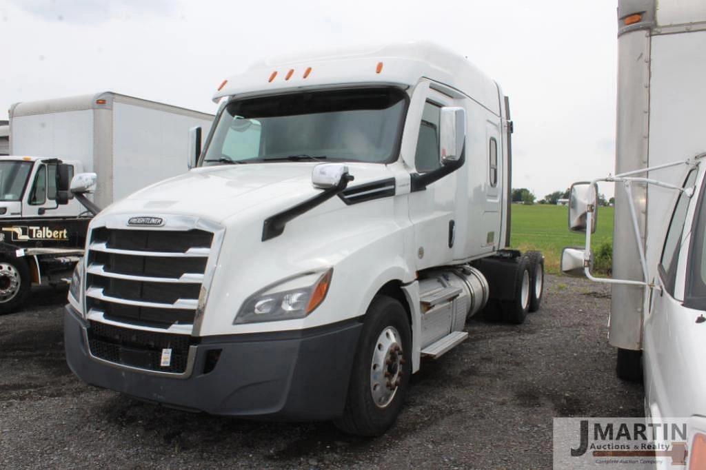 Image of Freightliner Cascadia Primary image