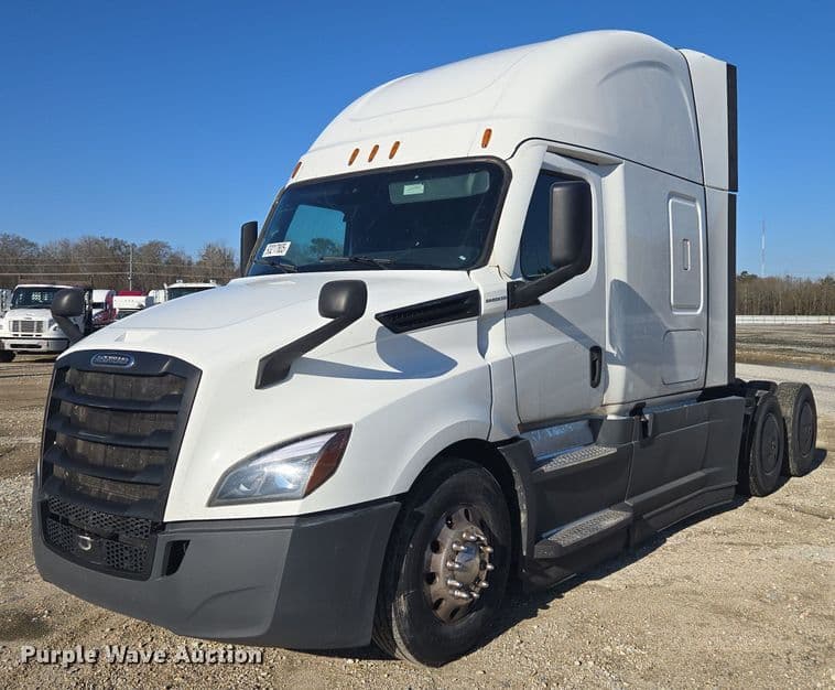 Image of Freightliner Cascadia Primary image