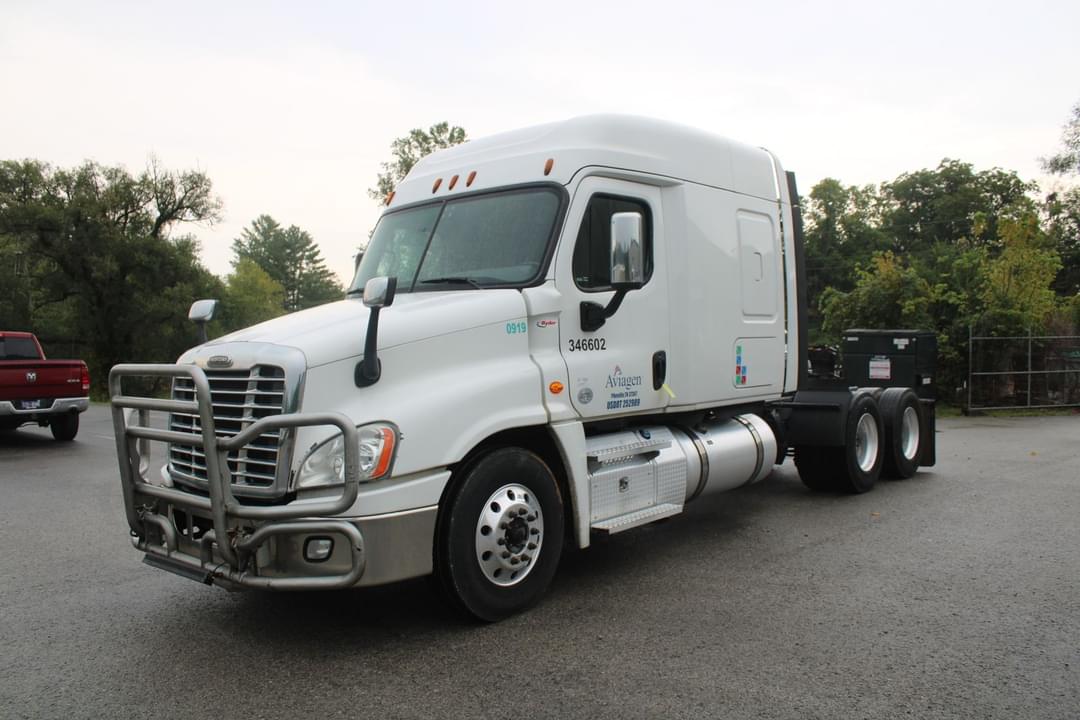 Image of Freightliner Cascadia Primary image