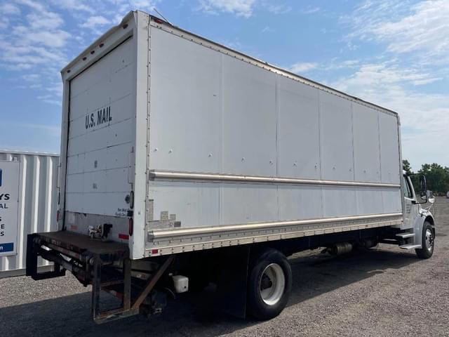 Image of Freightliner M2 106 equipment image 1