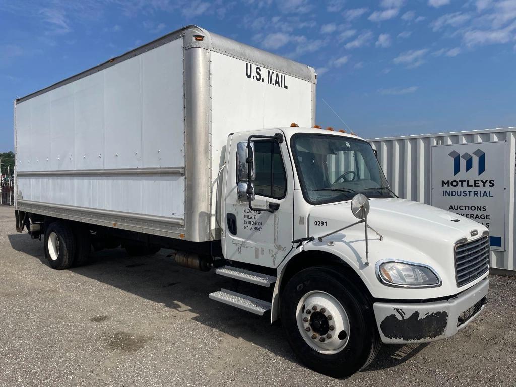 Image of Freightliner M2 106 Primary image