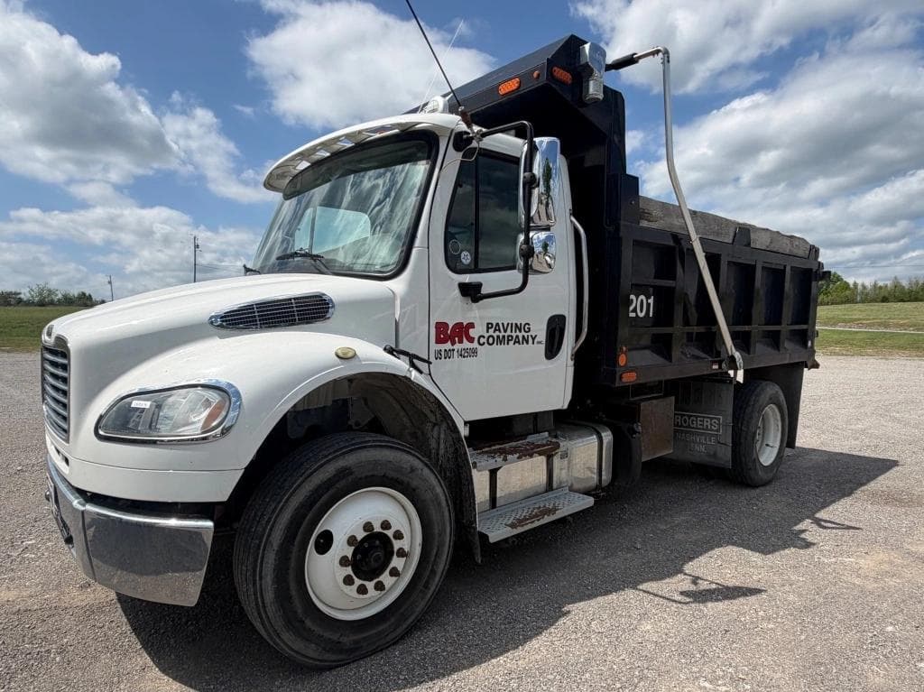 Image of Freightliner M2 Primary image