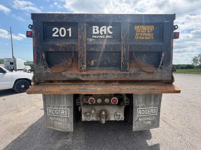 Image of Freightliner M2 equipment image 3