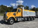 2020 Freightliner SD122 Image