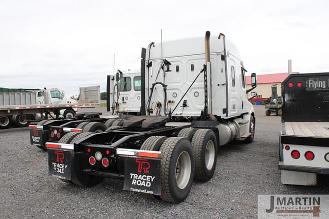 Image of Freightliner Undetermined equipment image 2