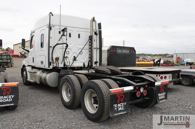 Image of Freightliner Undetermined equipment image 3