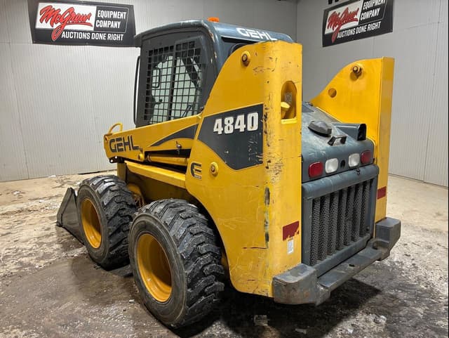 Image of Gehl 4840 equipment image 2