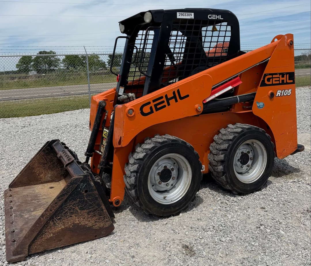 Image of Gehl R105 Primary image