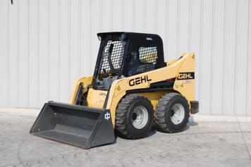 Main image Gehl R220