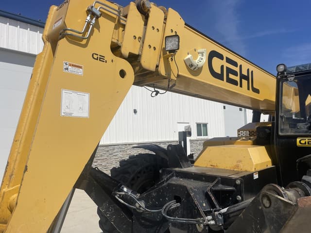 Image of Gehl RS10-55 equipment image 2