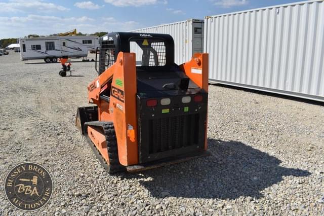 Image of Gehl RT105 equipment image 3