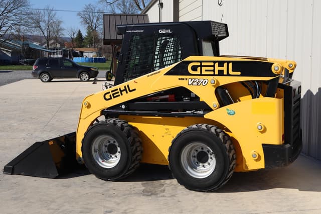 Image of Gehl V270 equipment image 4