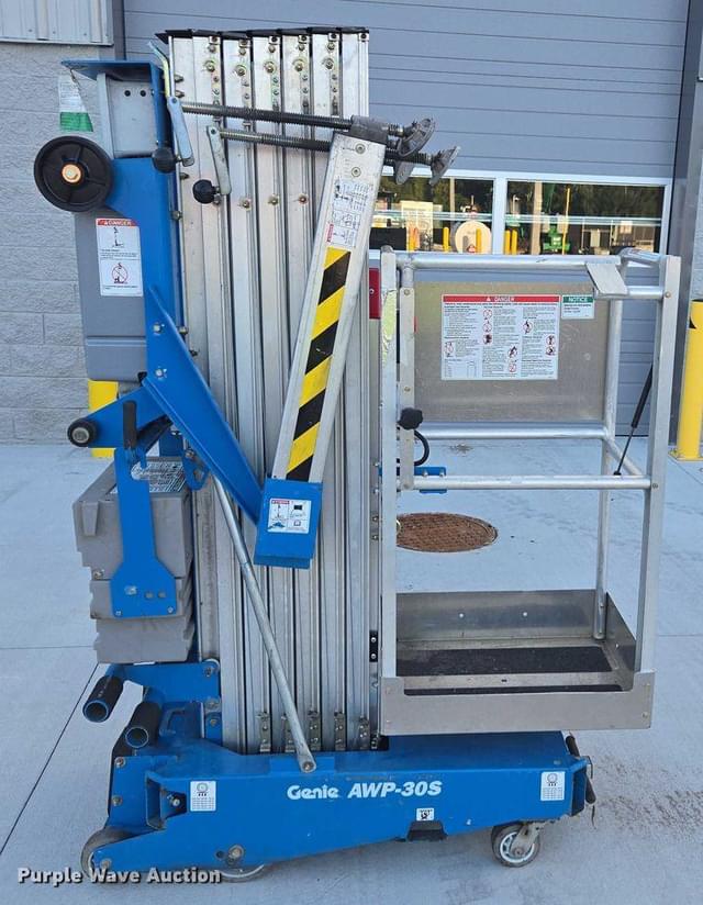 Image of Genie AWP-30S equipment image 3