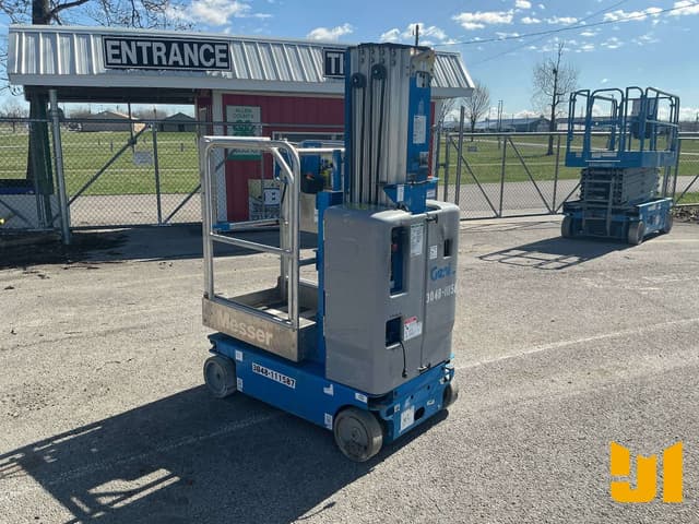 Image of Genie GR-20 equipment image 4