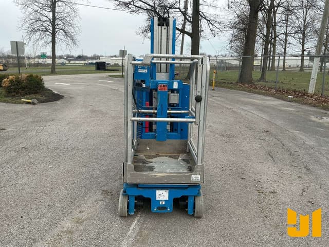 Image of Genie GR-20 equipment image 1