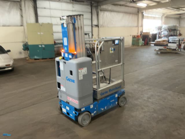 Image of Genie GR-20 equipment image 2