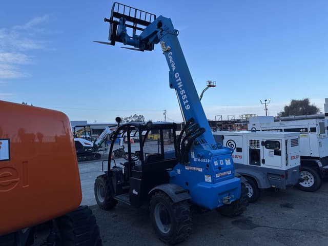 Image of Genie GTH-5519 equipment image 3