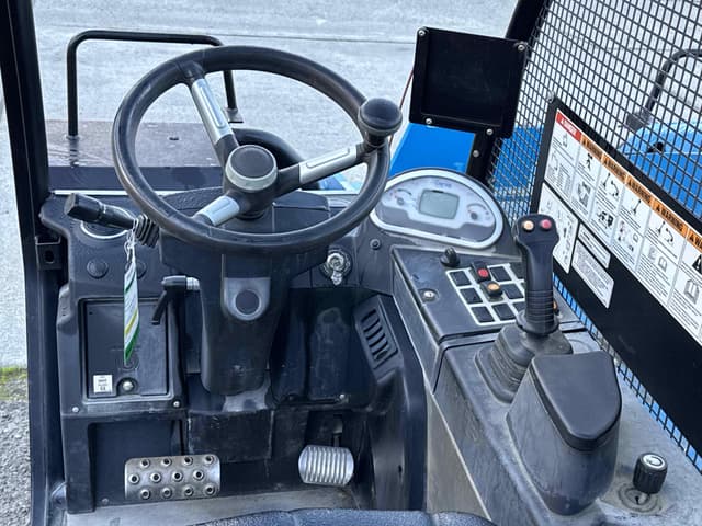 Image of Genie GTH-5519 equipment image 1