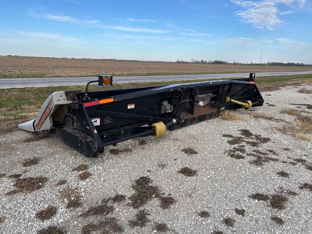 Image of Gleaner 3000 Image 0