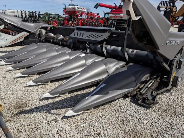 Image of Gleaner Command 3308 equipment image 2