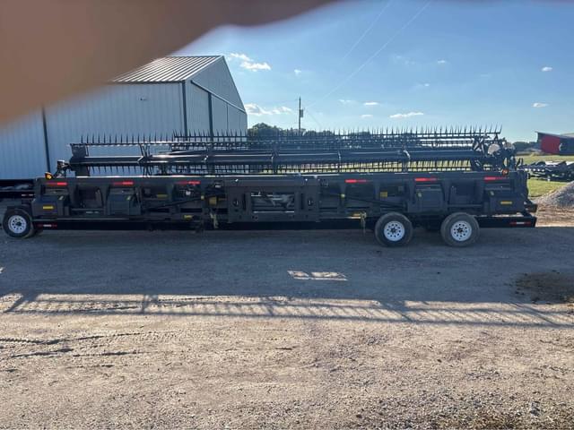 Image of Gleaner 9335 equipment image 2