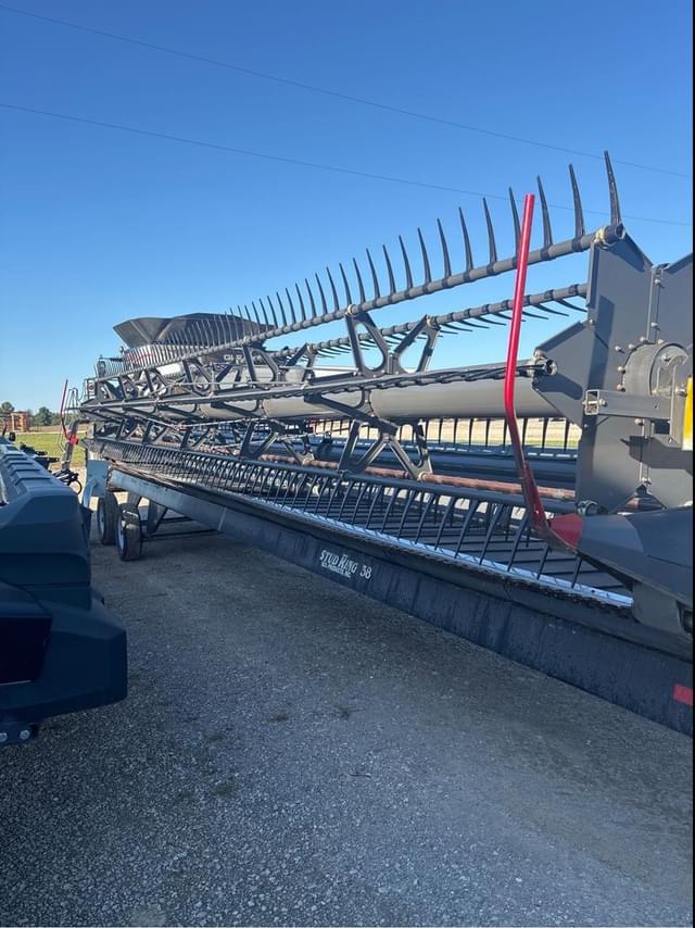 Image of Gleaner 9335 equipment image 1