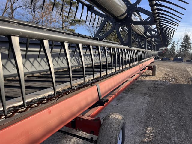 Image of Gleaner 9340 equipment image 3