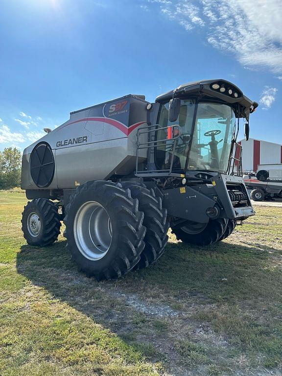 2020 Gleaner S97 Equipment Image0