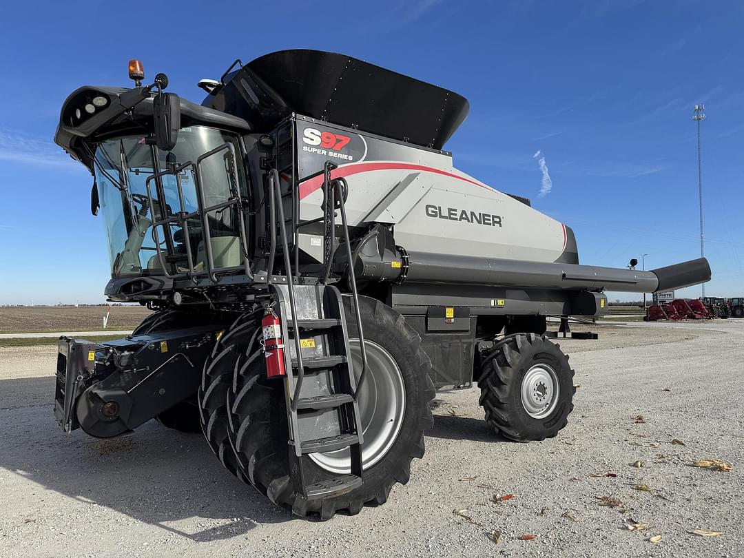 Image of Gleaner S97 Primary image