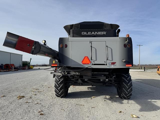 Image of Gleaner S97 equipment image 3